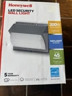 Honeywell Led Security Wall Light 2000LM 5000K Weatherproof ME022051-82SL New. Price: $14.00.