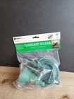 1999 Coleman Cable Green Floodlight Holder 18 Gauge Ft Power Cord #05706 Open. Price: $5.00.