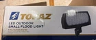 Topaz F-FL/70/50K/KN/BZ 70W Led Outdoor Flood Light Knuckle MOUNT,5000K,BRONZE Open. Price: $50.00.