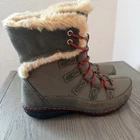 Aetrex Berries BB162W Womens Olive Green Faux Fur Winter Boots Red Laces Size 7 Pre-owned. Price: $45.00.