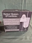 Better Homes & Gardens Motion Sensing Light Control Indoor Outdoor 72IN White New. Price: $21.00.